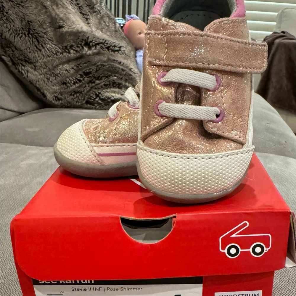 See Kai Run size 4 First Walkers